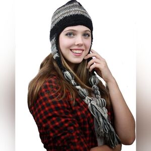 Cheveux Nepal Handmade Ear Flaps Wool Fleece Lined Winter Hat New with Tags
